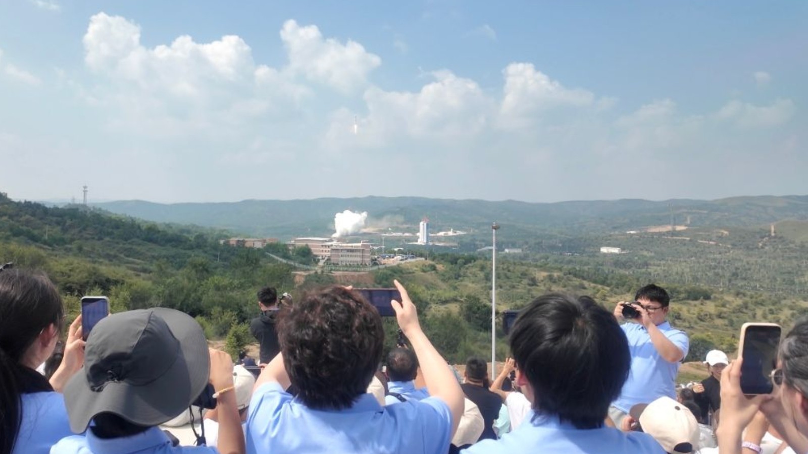 这颗刻着中学生名字的科普卫星，升空了
