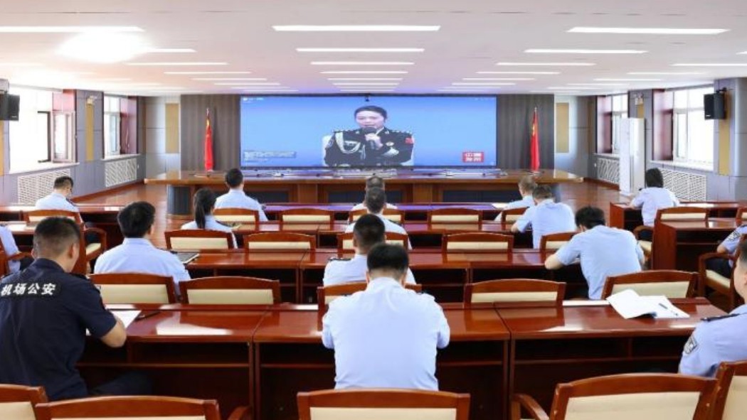 “新征程上的奋斗者”公安先进典型代表中外记者见面会在伊春警营引发热烈反响