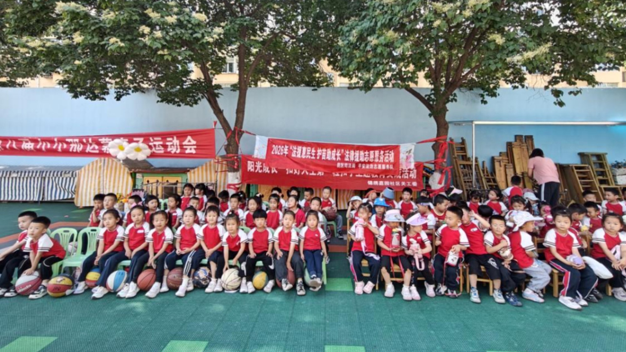 以法为盾护青苗 援暖童心助成长