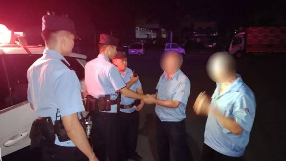 男子醉卧路边脸部受伤 宁阳磁窑派出所暖心护送平安归家