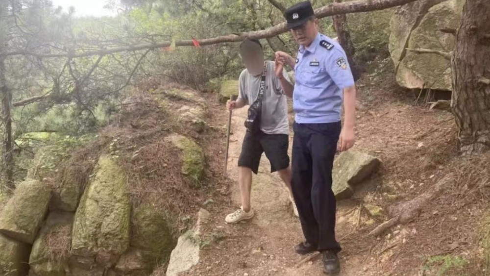 青岛市黄岛民警暖心瞬间！