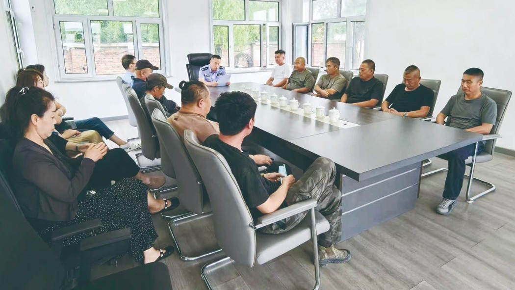 警示教育进企业 源头管控护出行
