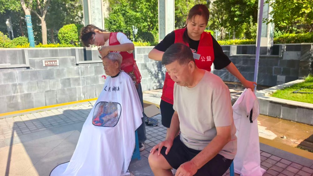 银川市兴庆区泰和社区：义剪传真情 服务暖民心