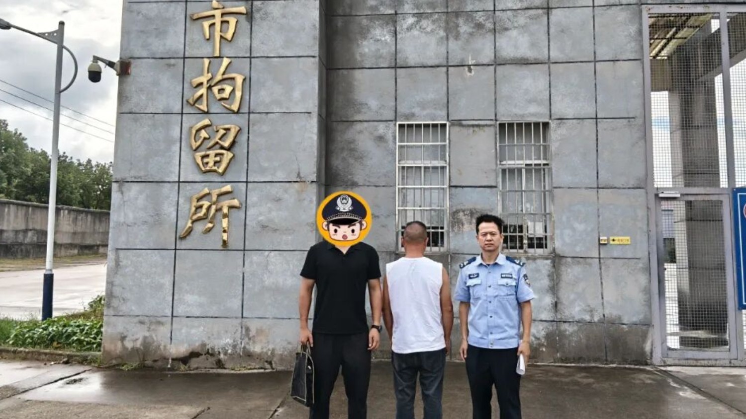 1472件！丰城公安查处两起非法储存烟花爆竹案