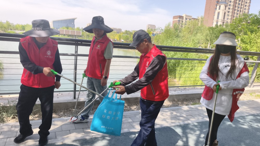 银川市金凤区世悦社区：汲取榜样力量 实干办好民生实事