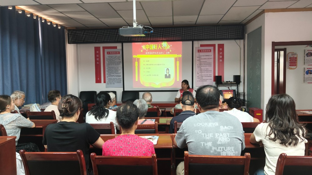 银川市兴庆区山河湾社区：品读模范事迹汲取榜样力量 厚植文明沃土践行美德初心