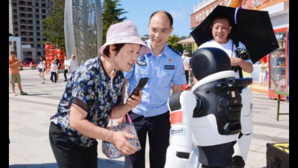 “智元灵犀”亮相吉林图们江广场 科技赋能筑牢智慧边境平安防线