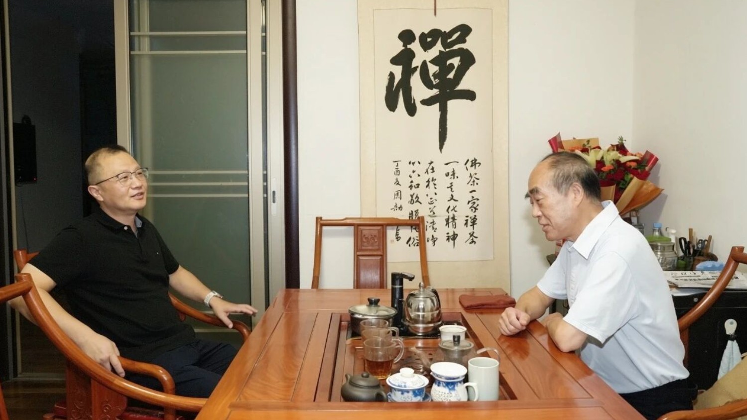 萍乡市政府党组成员、市公安局党委书记、局长提名人选李胜刚走访看望公安退休老同志