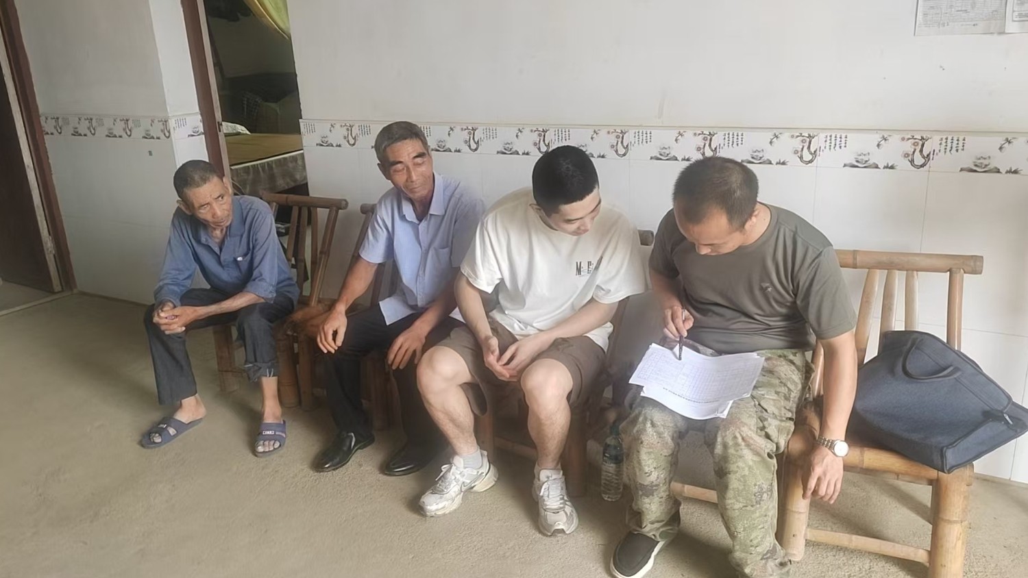 入户走访严把关 飞剑潭乡抓实征兵政治考核输送精兵