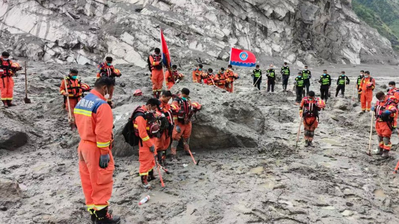 吉隆“8·26”泥石流灾害哀悼活动在西藏吉隆举行