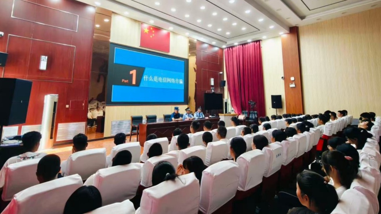 新疆昌吉市公安局：燃！开学“第一课” 这波安全教育“警”彩纷呈