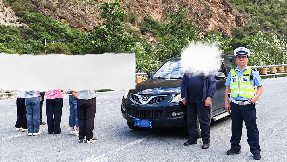 5座车硬塞7人，超员2人！多一个都不行！