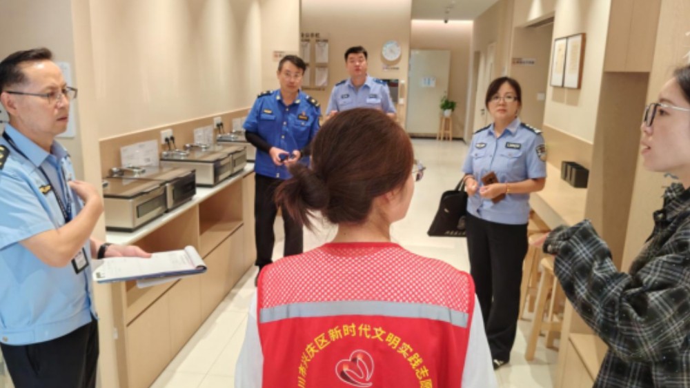 银川市兴庆区东方社区：食安消防双设防 检查普法同步行