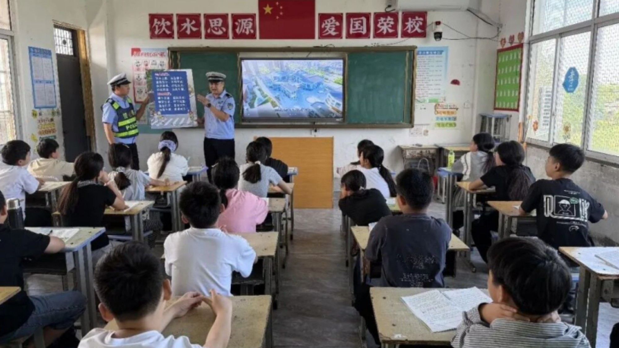 安徽涡阳：公安“警”力全开 守护开学季