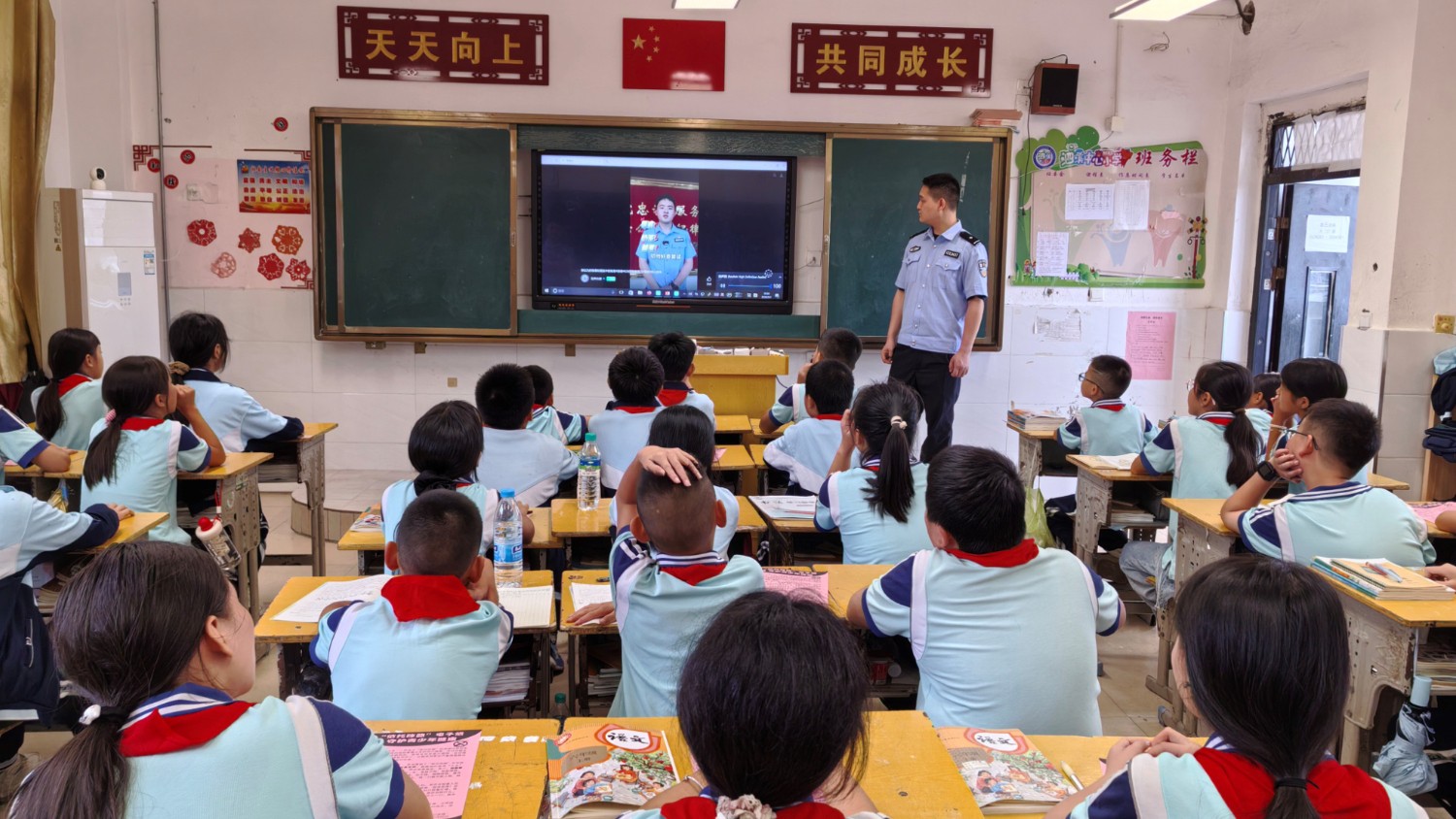 宜春上高泗溪镇开展禁毒开学第一课 筑牢青少年防毒安全防线