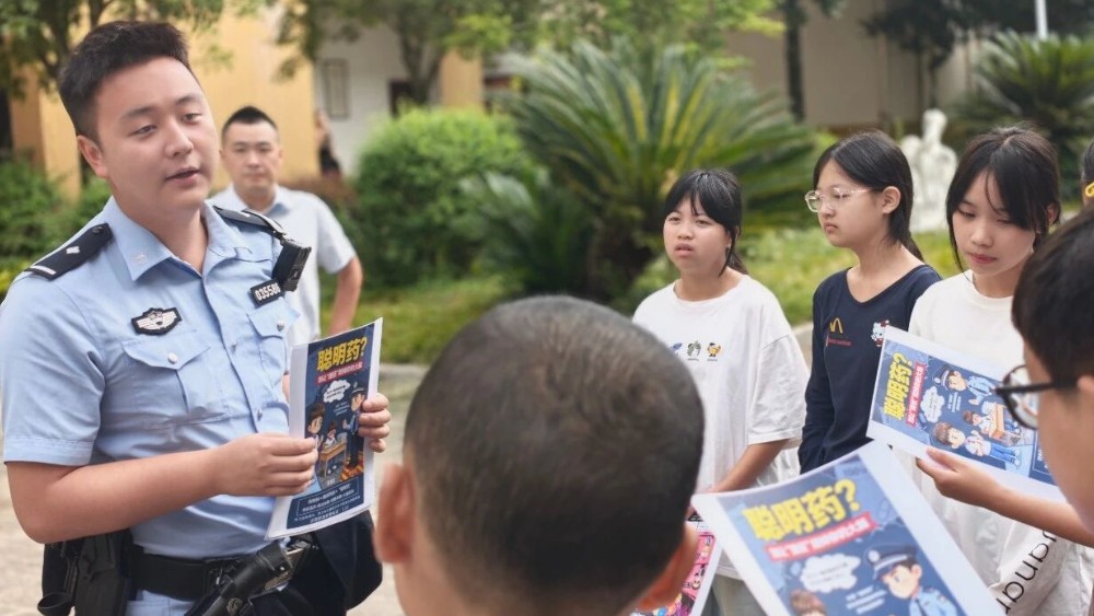 青川公安扎实开展护校安园工作 筑牢校园平安防线