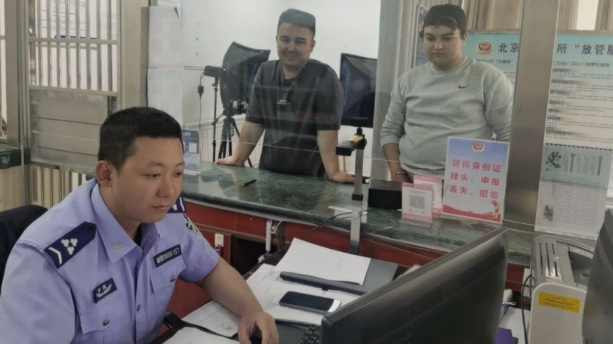 新疆奎屯市公安局：擦亮户政民生窗口  优化服务提效能