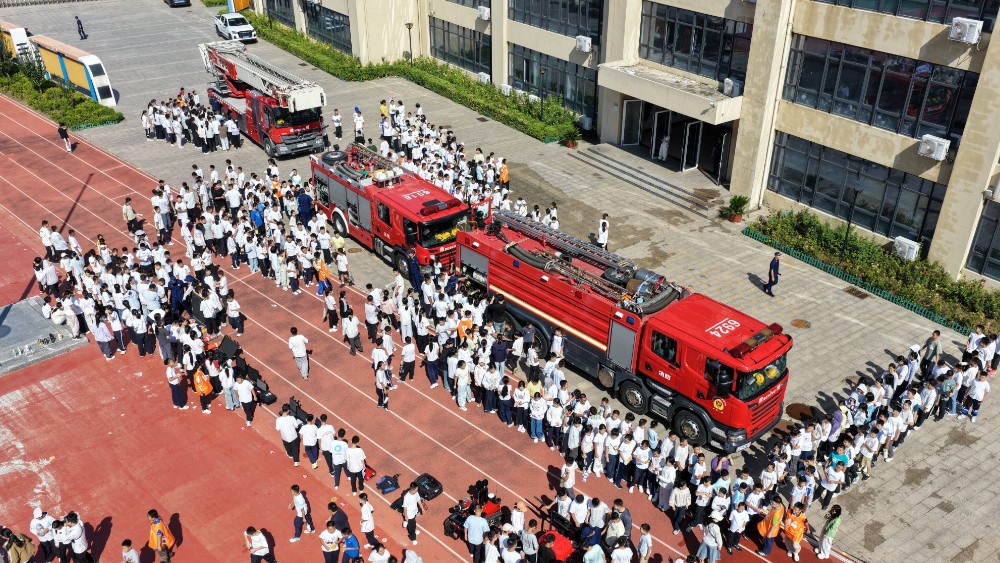 德州：2500余名师生同上消防安全“开学第一课”
