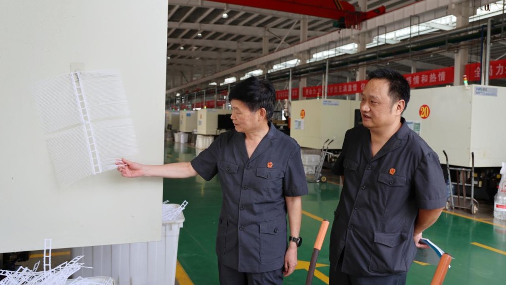 河南省南阳市新野县法院：车间里的法治“问诊”