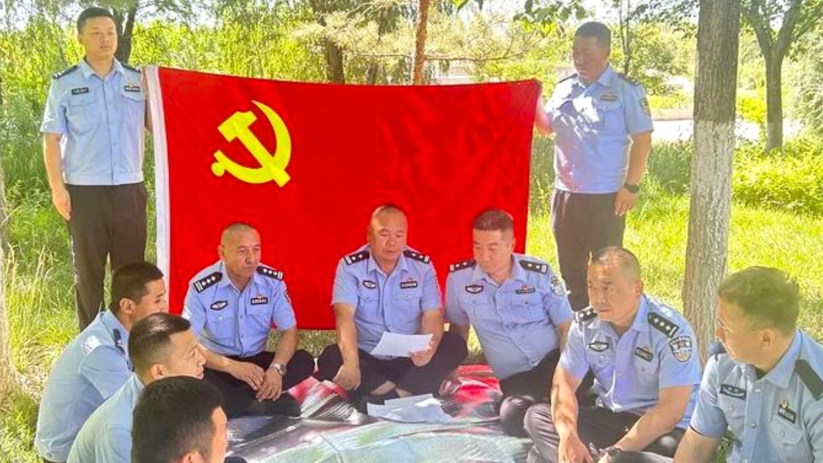 “红盾巴扎·烟火卫士”——新疆昌吉市公安局大西渠镇派出所抓实创新党建工作侧记