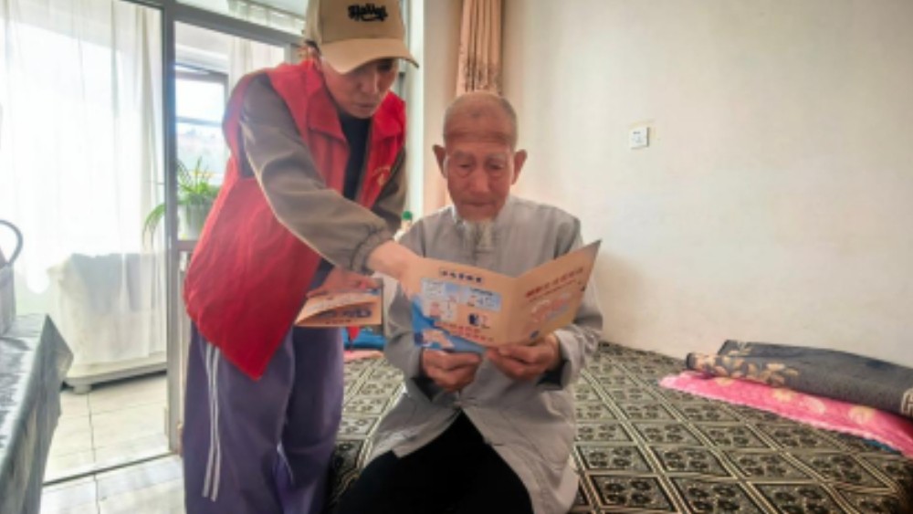 同心县永安社区：小小卡片解民忧 贴心服务暖夕阳