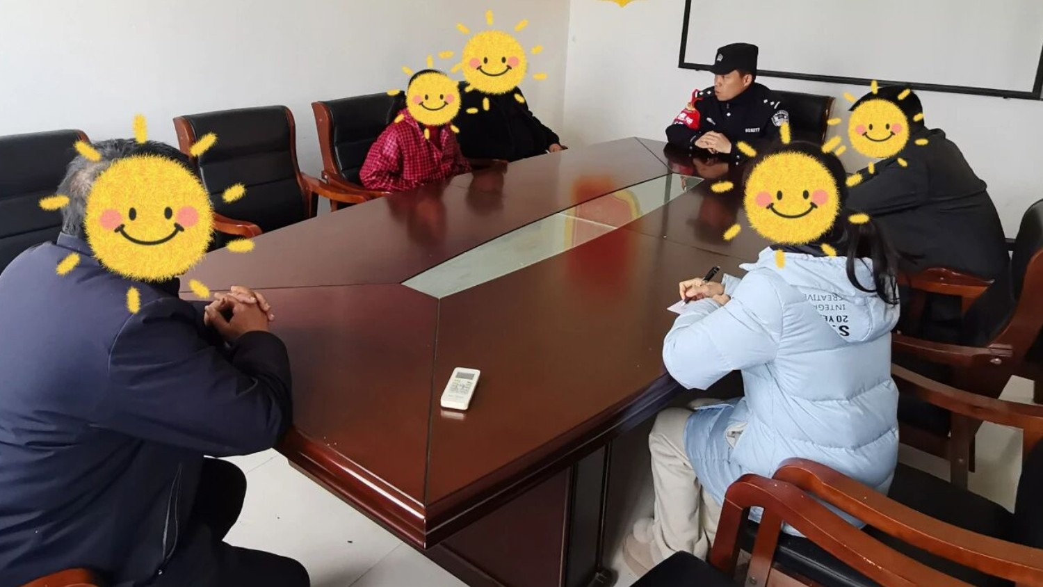 一本“民情账”绘出乡村“平安图” 南昌市安义县民警余威扎根村组为民解忧