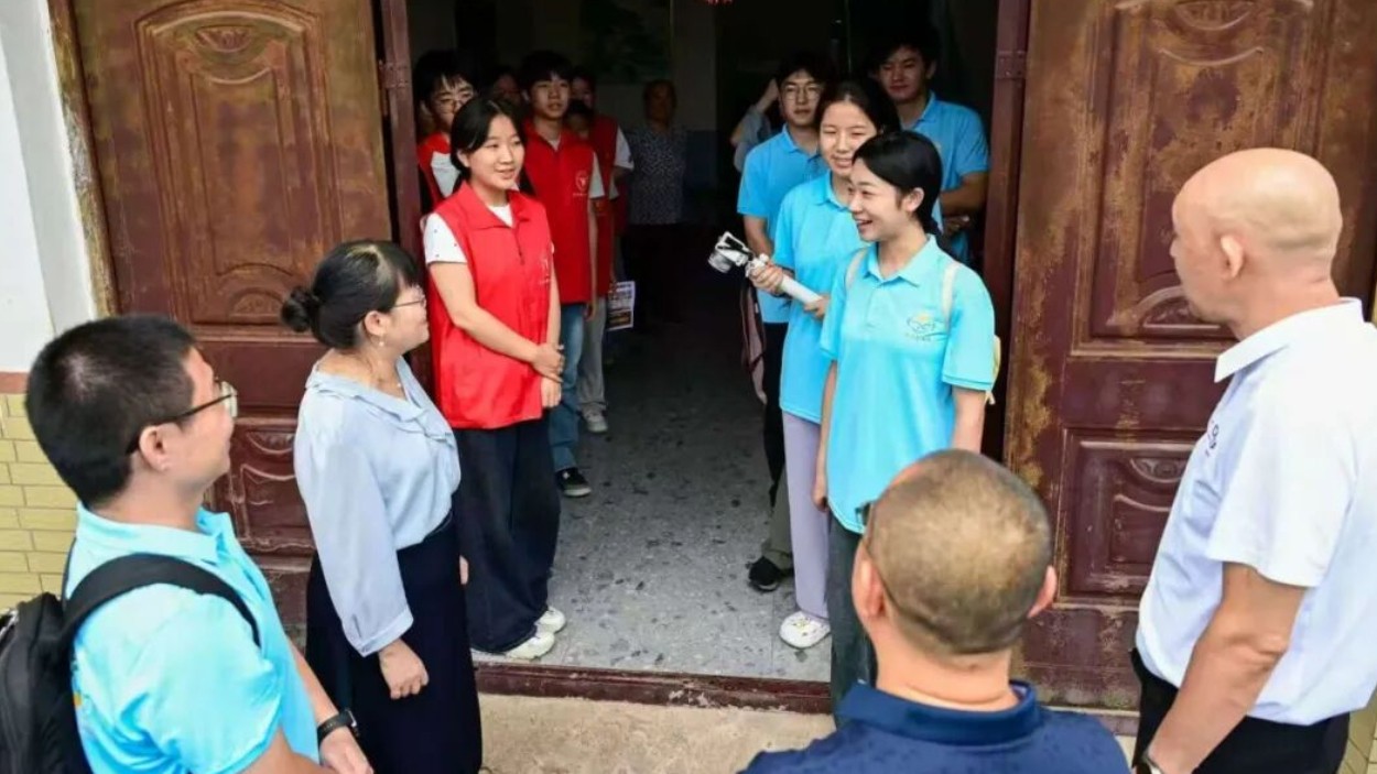 宣汉桥沟村来了群“各怀绝技”的大学生