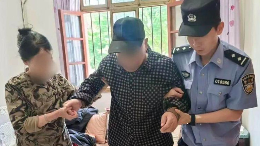 上门办证有温度 便民服务零距离