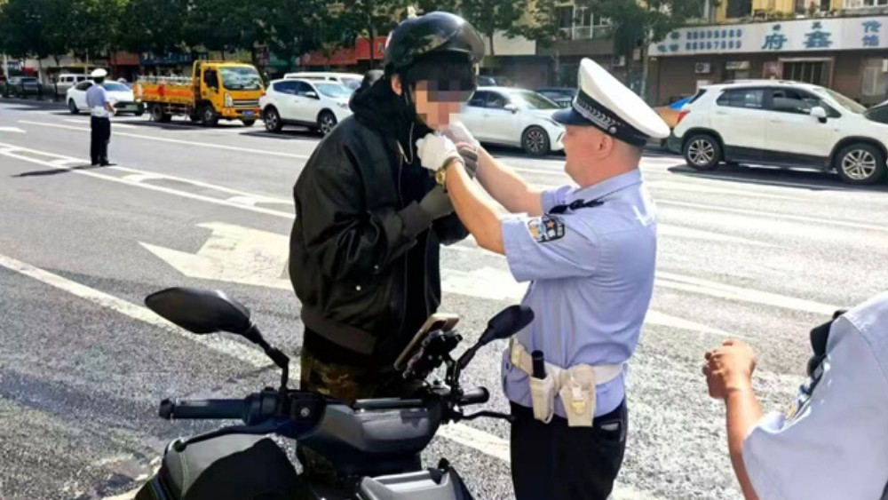 执法+提示双管齐下丨冰城交管部门推进电动车交通秩序专项整治