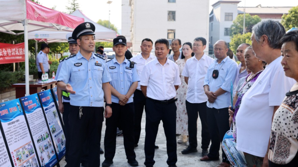 商南过风楼派出所：党建引领聚合力 警企联动护平安