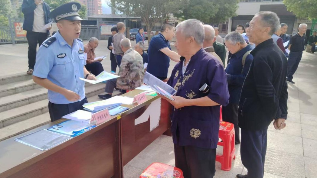 以真心换真情 当好百姓“大家长”——记通江县沙溪派出所所长罗恩儒