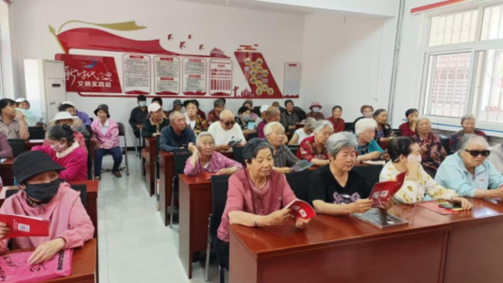 石嘴山市大武口区长兴街道办事处 ：法治护航夕阳红 普法暖心护平安
