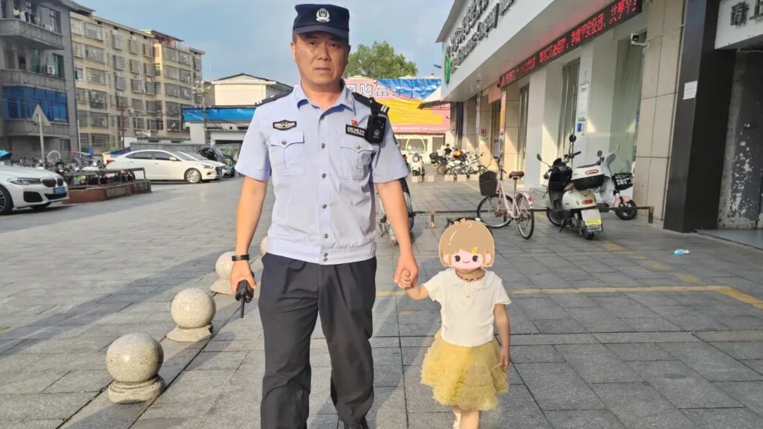 藏蓝守护永不缺席 新余分宜公安暖心救助走失孩童与耳聋迷路老人