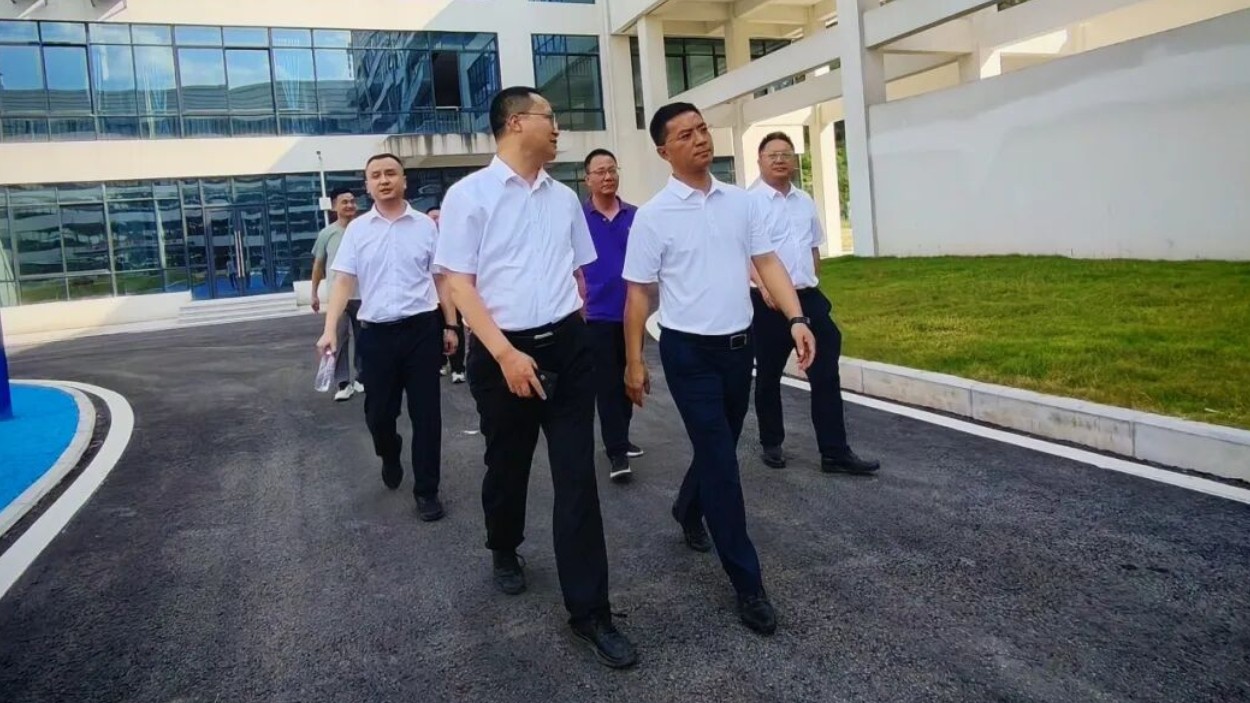 覃永利调研达州市疾控中心整体迁建项目