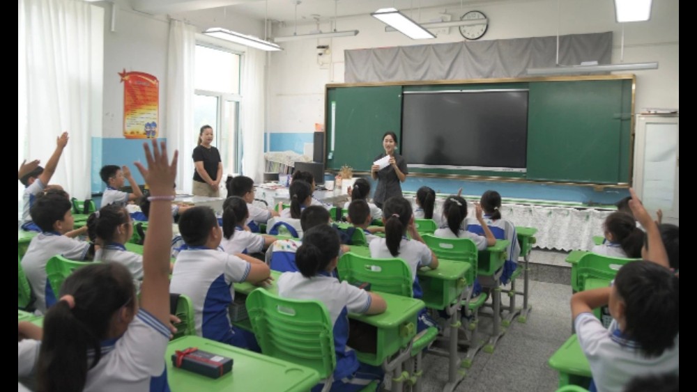 吉林省安图县法院：法治开学第一课 普法护航青少年