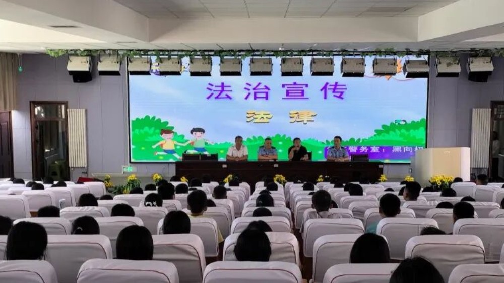 “五维发力”筑防线 护学安园谱新篇