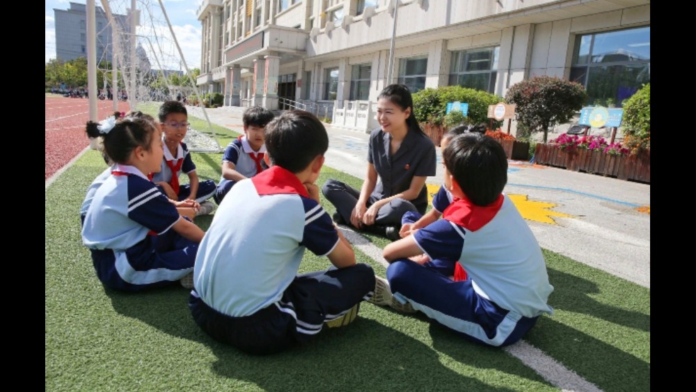 吉林省延吉市法院走进延河小学开展秋日法治宣讲活动