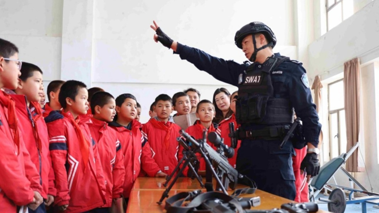 警营里的“特殊教师”——记新疆霍城县公安局特警大队警务实战教官刘胜杰