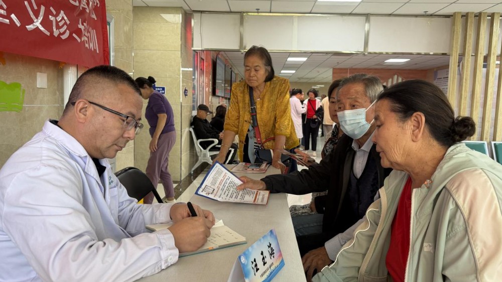 银川市金凤区双福社区：强健骨骼拒绝骨松 义诊服务温暖民心