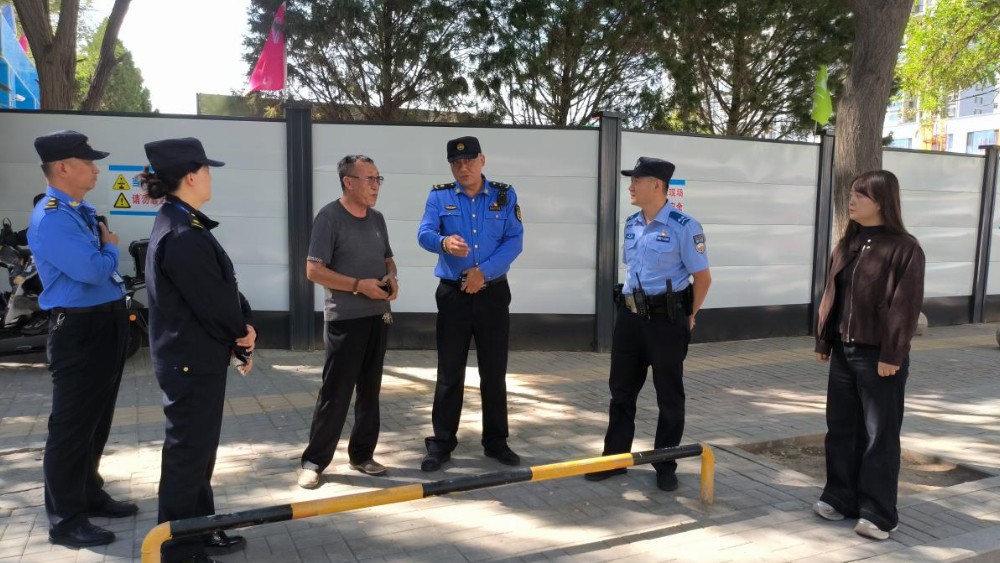 银川市金凤区清馨苑社区：社区吹哨聚合力 部门联动解民忧