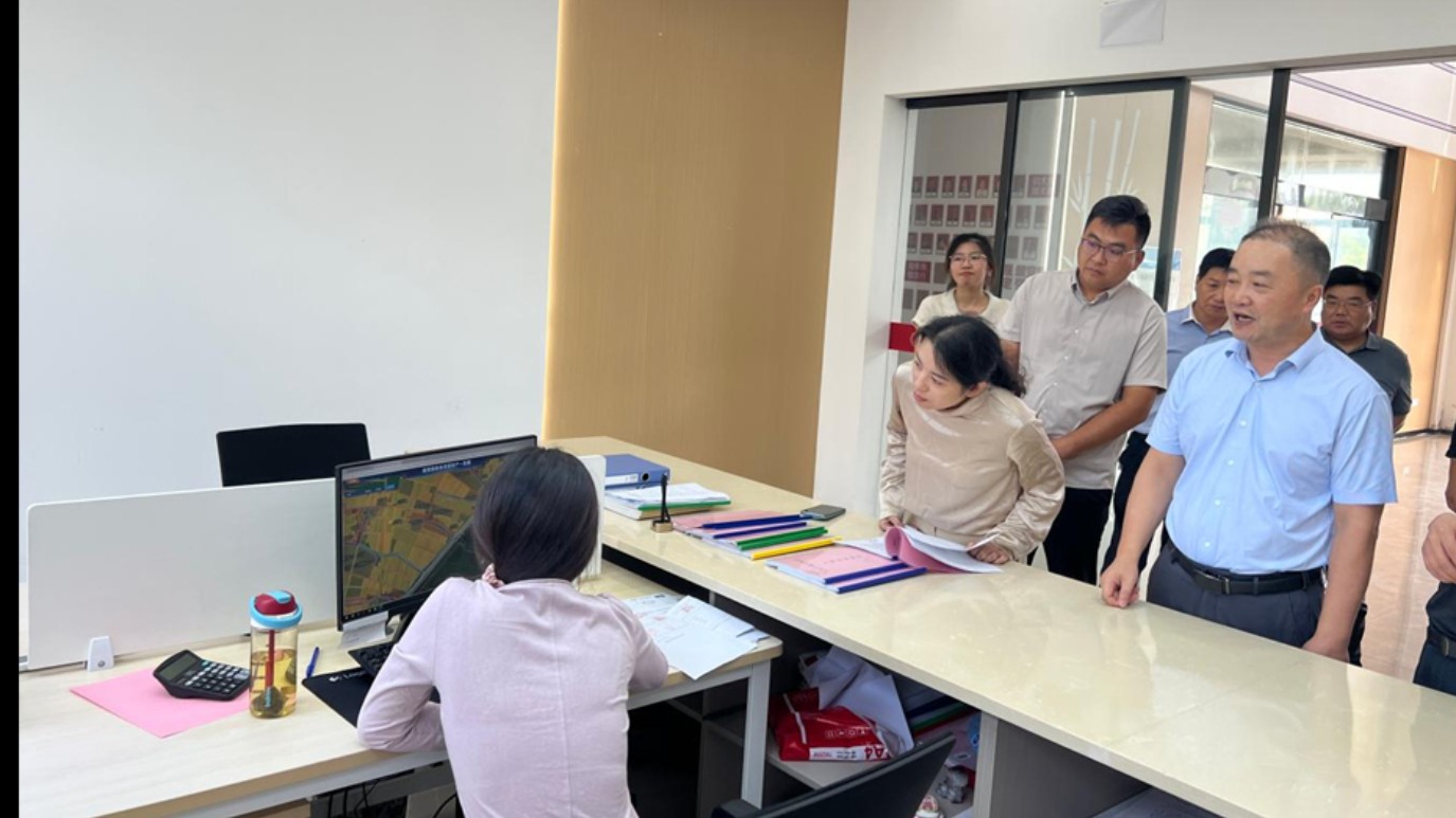 代表问诊“三资账”  守好集体“家底子”