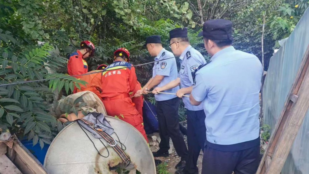紧急救援！即墨八旬老人失足坠井，警消联手成功施救