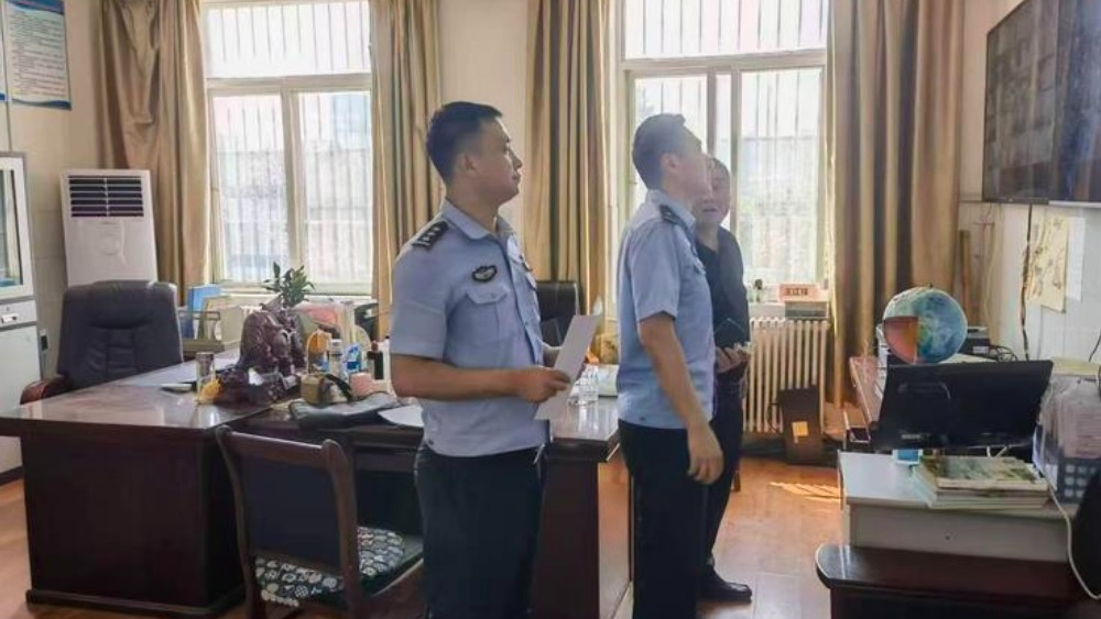 渭南高新公安辛市派出所：安全排查+法治课堂 双线守护校园平安！