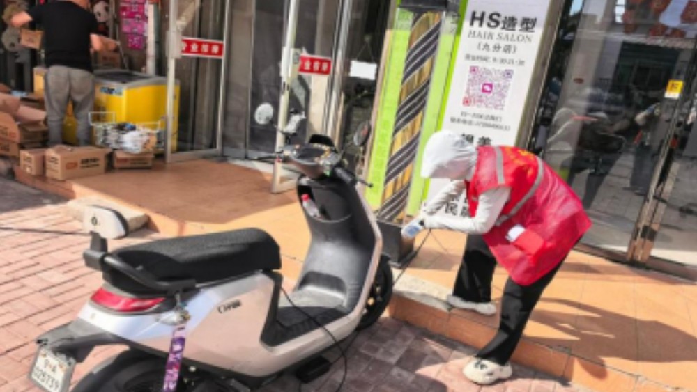 银川市兴庆区雅苑社区：清除飞线充电顽疾 织密安全防护网络