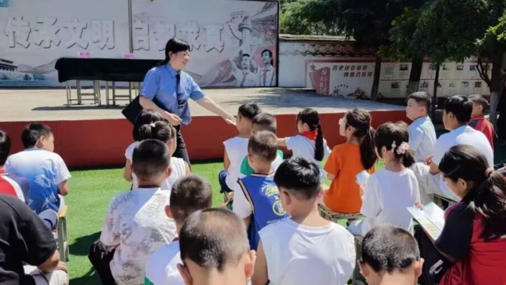 华阴市检察院：筑牢强制报告防线 织密校园保护网