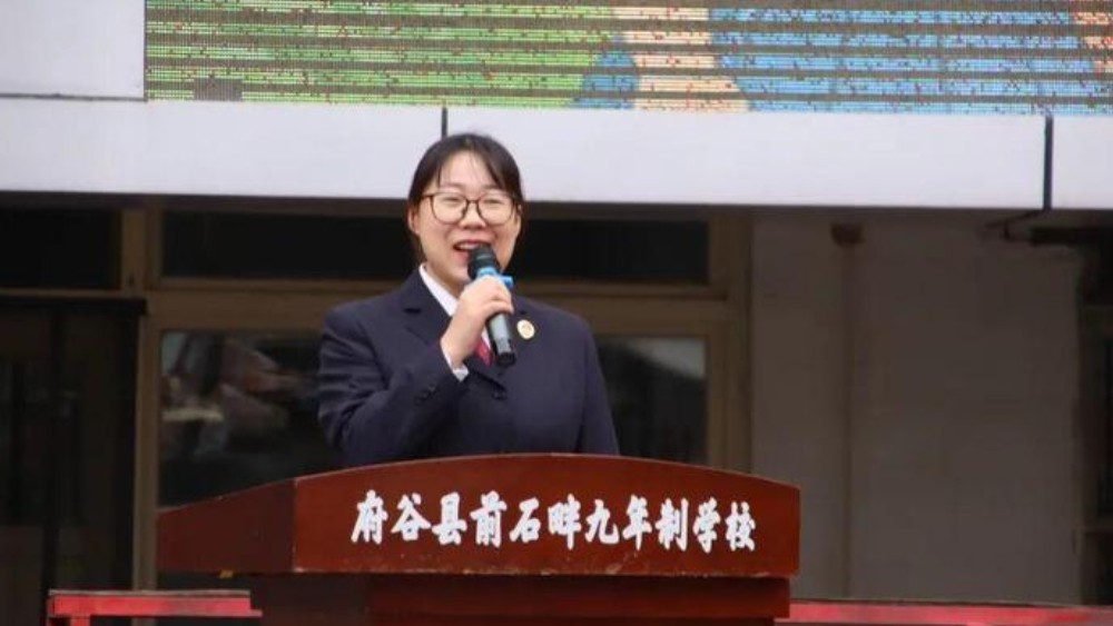 学法明心智 守法伴成长——法治副校长进校园开展专题讲座