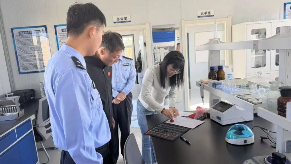 省林区公安局鹤立分局：强化实验室安全宣教 筑牢化学品管控防线