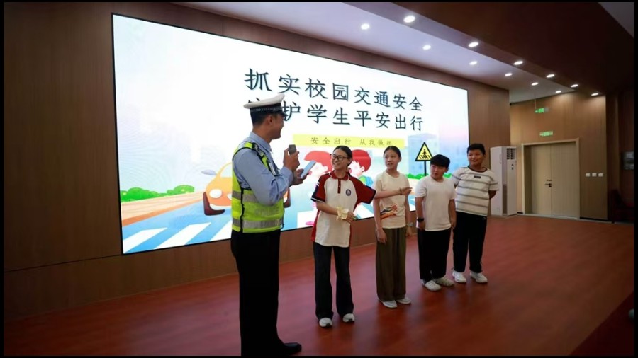 河南内黄：党建引领守平安 双警同心护成长