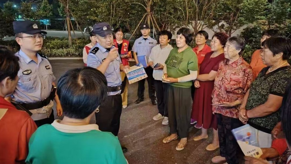 警格网格拧成一股绳！黄岛公安做实基层治理