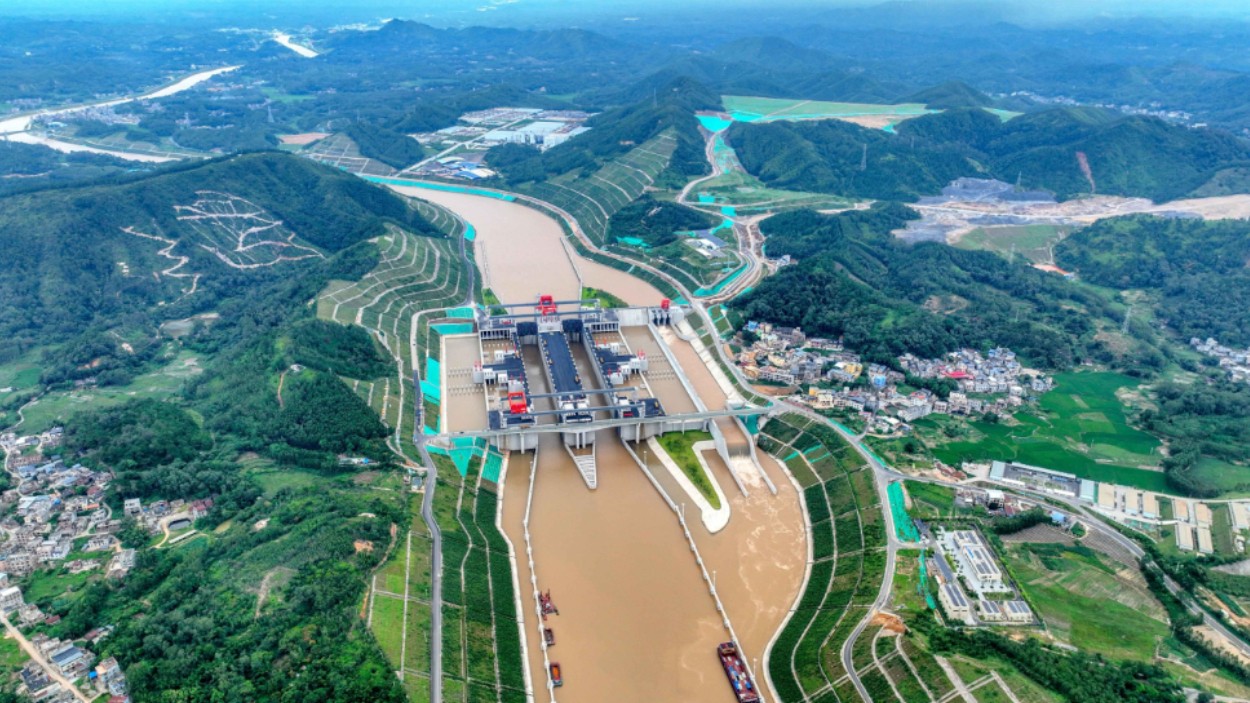 我国建成西南地区通江达海新通道